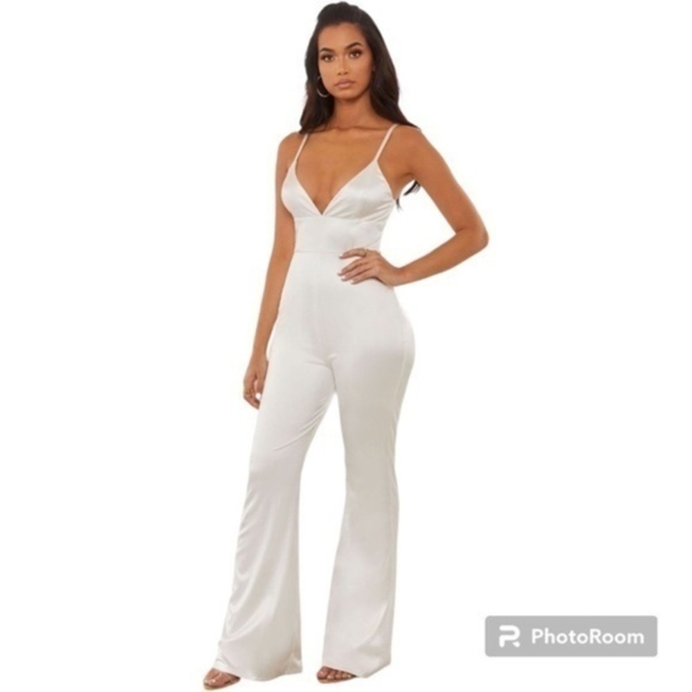 NWT Club Monaco London Ivory Plunge Neck Satin Wide Leg Jumpsuit size 6